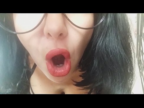 ❤️ Sayang, ibu tirimu tidak mengizinkanmu pergi ke sekolah hari ini... Aku sangat membutuhkanmu... ❌ Video anal di id.liporno.ru ️